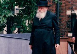 חיבור בין עליון לתחתון